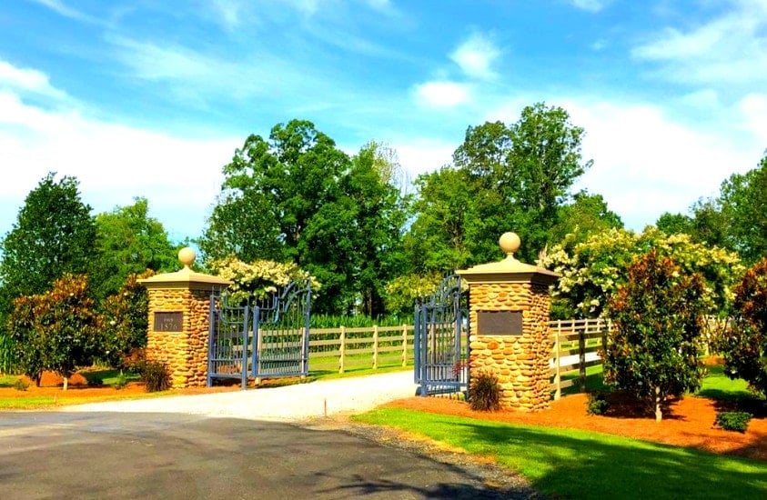 Entrance to Tunnel Creek Vineyard