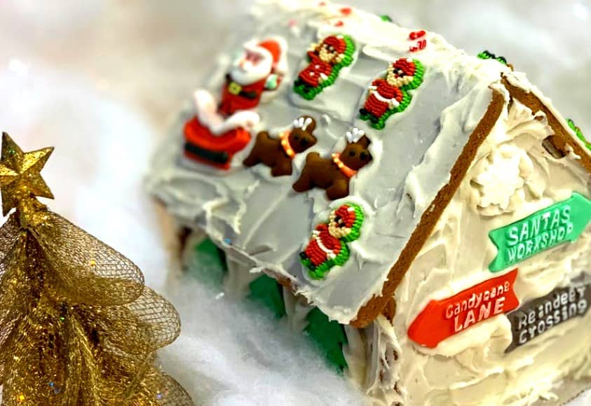 Decorate Gingerbread House Fun Christmas Traditions