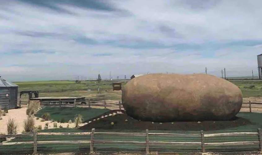 Airbnb that looks like a giant potato in Idaho